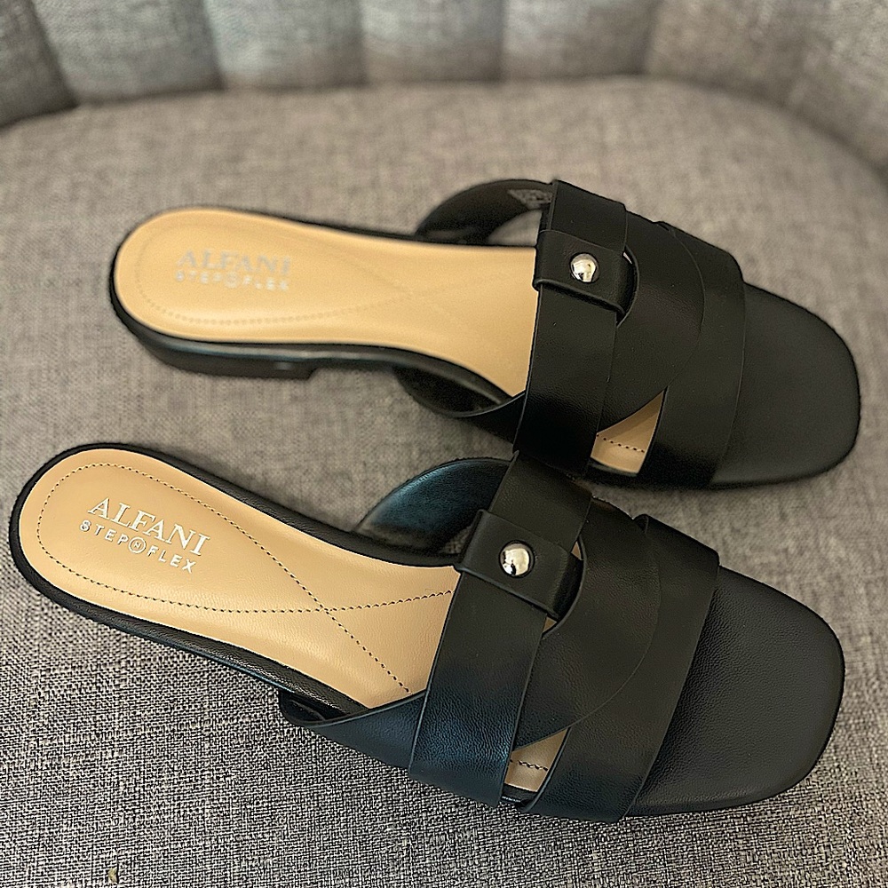 Alfani Step n Flex sandals New/Never worn Size 8